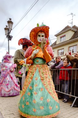 İçerik, 6 Mart 2016: Rosheim, Fransa: Venedik karnaval maskesi