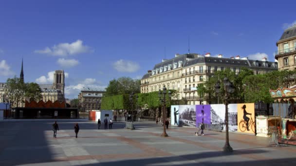 Editorial. PARIS - 2016 May 15: The Hotel de Ville square on May 15, 2016 in Paris, France — Stock Video