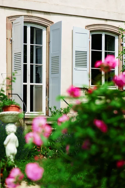 Botanic garden with blossom flowers, Andlau, Alsace — Stock Photo, Image