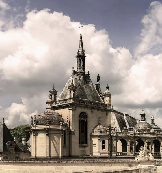 Chantilly Castle view, Il-de-France, Paris region – stockfoto