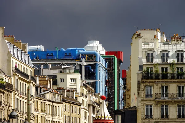 Типовий перегляду вулиць Парижа, літній день. — стокове фото