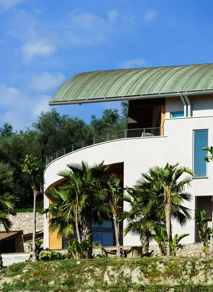 Modern villa on the hill in Nice — Stock Photo, Image