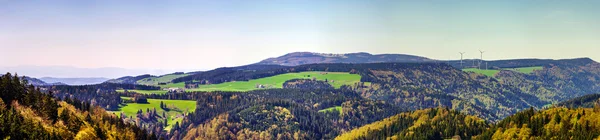 Schwarzwald Berge Frühling Aussicht, sonniger Tag — Stockfoto