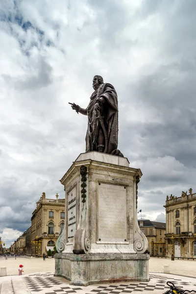 Kral Stanislas Nancy Merkezi kare üzerinde heykeli — Stok fotoğraf