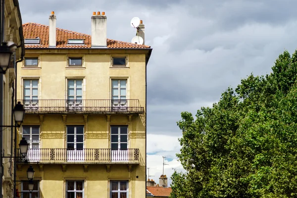 Nancy, Fransa için sokaktaki eski binalar — Stok fotoğraf