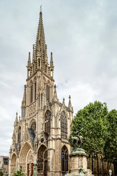 Hermosa iglesia catedral en Nancy, Francia — Foto de Stock