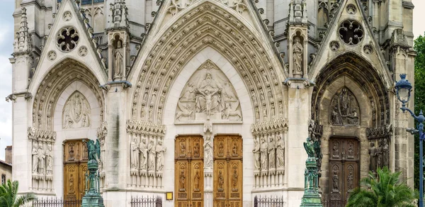 낸시, 프랑스에서 아름 다운 성당 교회 — 스톡 사진