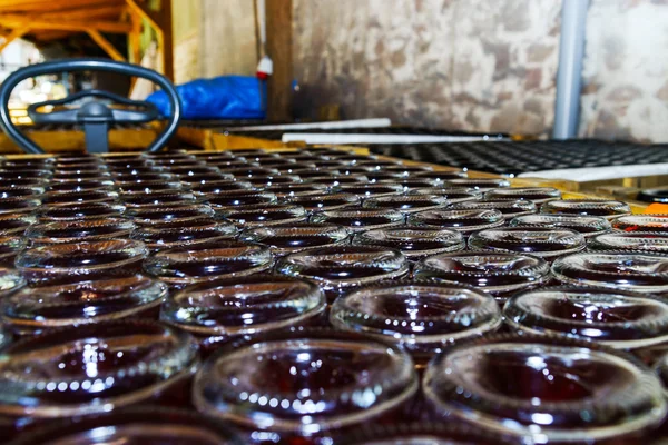 Automation bottling line for produce champagne in Alsace — Stock Photo, Image