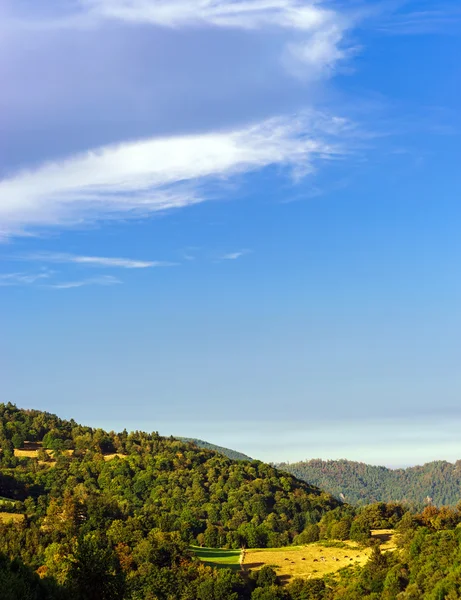 Colorido atardecer sobre las colinas de Alsacia — Foto de Stock