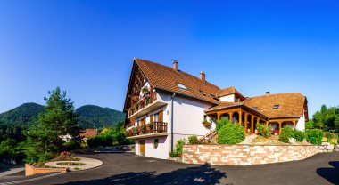 Güzel guesthouse teraslı Alsace, Fransa. Alp styl