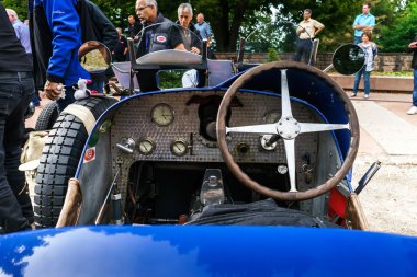 İçerik, 16 Eylül 2016: Fransa: Xxxiii Festivali Bugatti