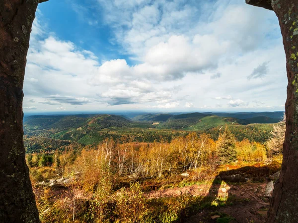 ヴォージュのドノン山のピーク時の記念碑 ケルト人とプロトケルト人の儀式が行われた歴史的な神聖な場所 フランス — ストック写真