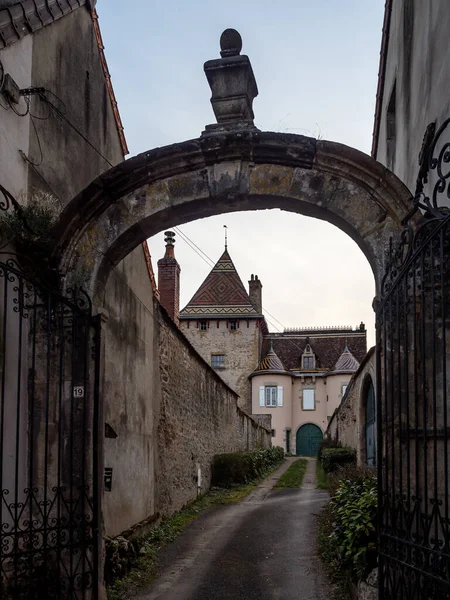 Fransa Küçük Bir Burgundy Kasabasının Eski Sokakları Ortaçağ Kaleleri — Stok fotoğraf