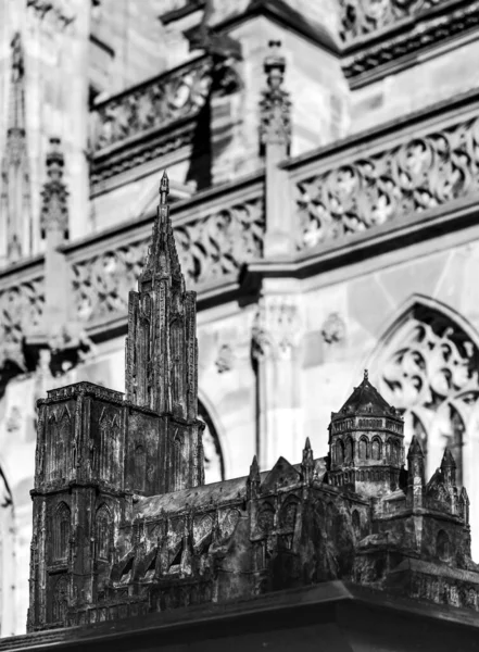 Modèle Miniature Cathédrale Strasbourg Bronze Installé Sur Place Cathédrale France — Photo