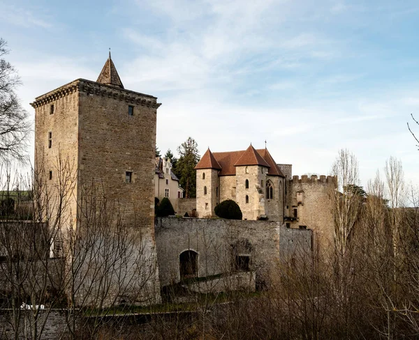 Străzi Vechi Castele Medievale Ale Unui Mic Oraș Din Burgundia Fotografie de stoc