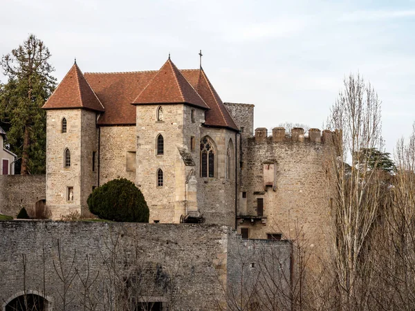 Străzi Vechi Castele Medievale Ale Unui Mic Oraș Din Burgundia Fotografie de stoc