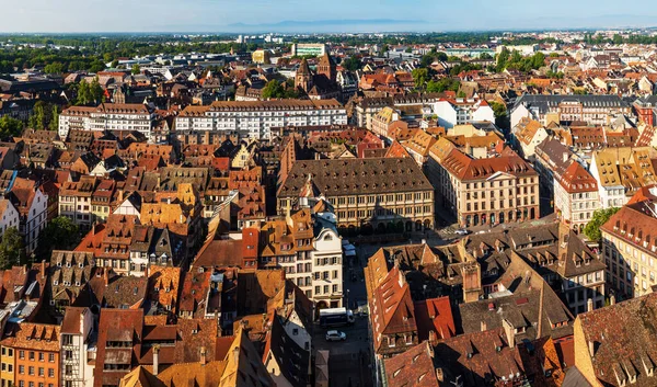 Вид Воздуха Город Страсбург Солнечный День Красные Черепичные Крыши Маленькие — стоковое фото