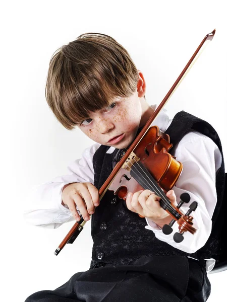 Garçon d'âge préscolaire aux cheveux roux avec violon — Photo