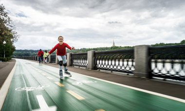 Katolog güzel genç kız