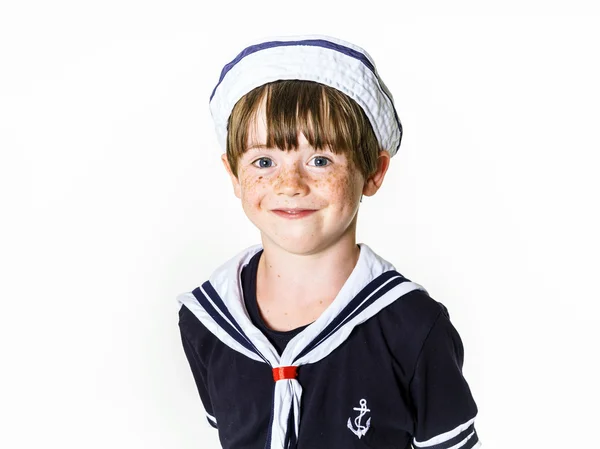 Lindo niño vestido con traje de marinero —  Fotos de Stock