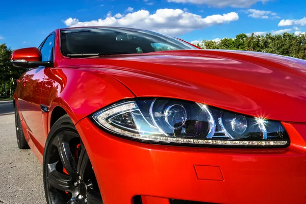 Luxo carro vermelho vista — Fotografia de Stock