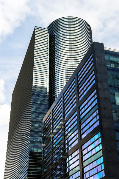 Moderne glas en staal skyscrapper — Stockfoto