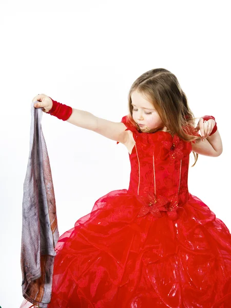 Jovem cinderela vestida de vermelho com pano sujo — Fotografia de Stock