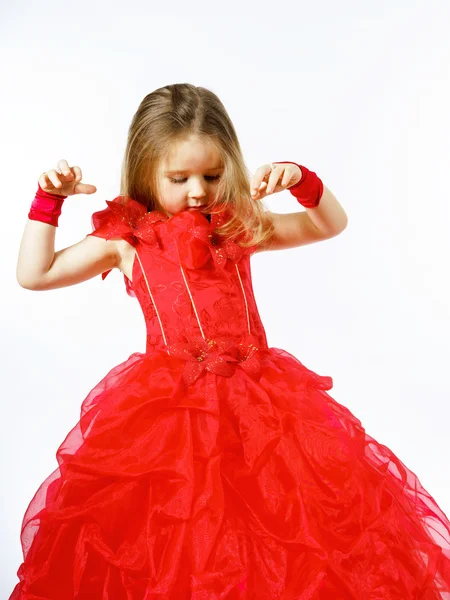 Милая маленькая принцесса в красных танцах. Изолированный на белом b — стоковое фото
