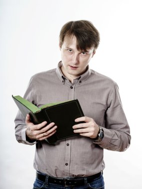 Beyaz delikanlı okuma kitabı