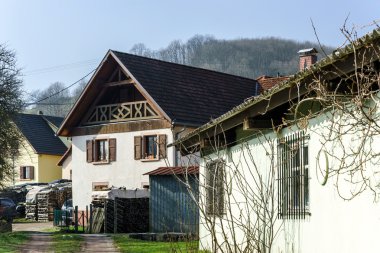 Geleneksel alsace kır evi, Bahar günü