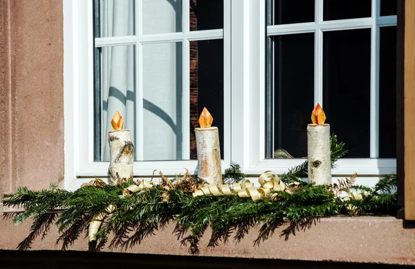 Velas de Navidad caseras que hacen de madera de abedul —  Fotos de Stock