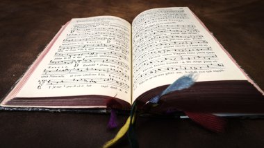 Vintage Mezmurlar kitabı ile koro şarkı notları 