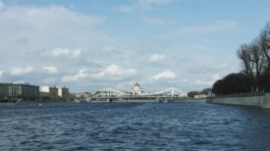 Moskova Nehri, 4k Katedral Mesih'in Savior görünümünden