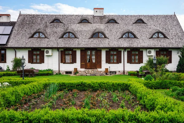 Typiska alsacien house i liten by, Bas-Rhin — Stockfoto