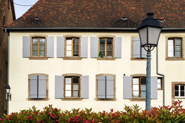 Typical alsacien house in small village, Bas-Rhin — Stock Photo, Image