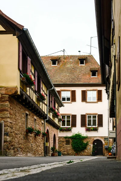 Typical alsacien house in small village, Bas-Rhin — Stock Photo, Image