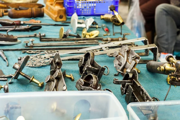 Domingo brocante em pequena aldeia alsacien — Fotografia de Stock