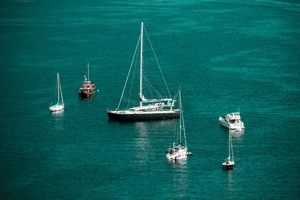 Mediterraneo vista mare estate giorno. Cote dAzur, Francia . — Foto Stock