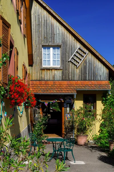 A kis falu régi Guebwiller ház — Stock Fotó