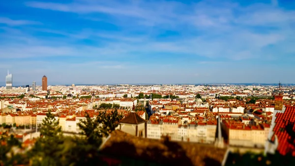 Lyon şehri kuş-fly görünümünde tilt-shift — Stok fotoğraf