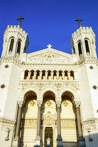 Basilique Notre-Dame de Fourviere i Lyon, Frankrike — Stockfoto
