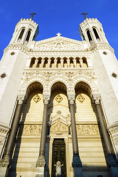 Basilique Notre-Dame de Fourviere en Lyon, Francia — Foto de Stock