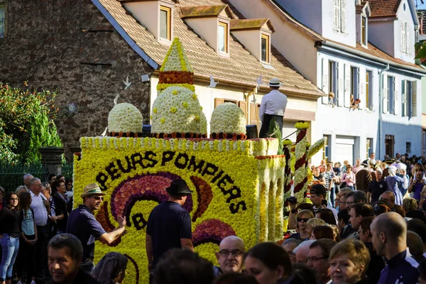 Editorial, 4 octubre 2015: Barr, Francia: Fete des Vendanges — Foto de Stock