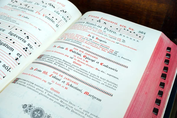 Vintage psalm book with chorus notes — Stock Photo, Image