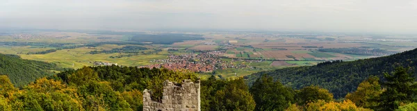 Beautiful valley panoramic view from top of the hill — Stock Photo, Image