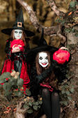 Obě čarodějky v lese, Halloween koncepce