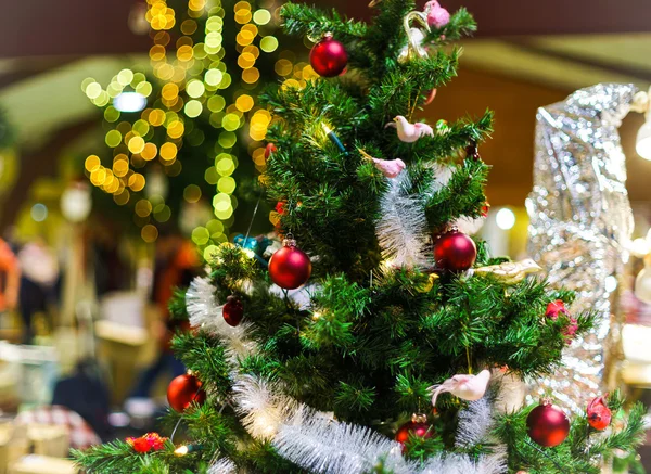 Tradycyjny Jarmark Bożonarodzeniowy z ręcznie robione pamiątki — Zdjęcie stockowe
