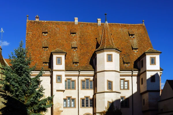 SELESTAT oude straat uitzicht op de stad — Stockfoto