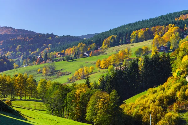 Krásné barevné podzimní krajinu francouzský Hills — Stock fotografie
