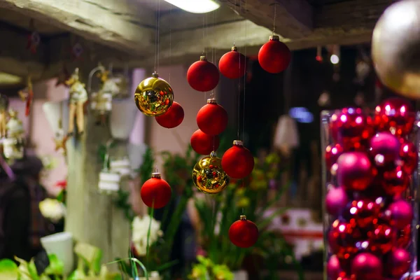 Décoration de Noël colorée de la rue alsacien — Photo